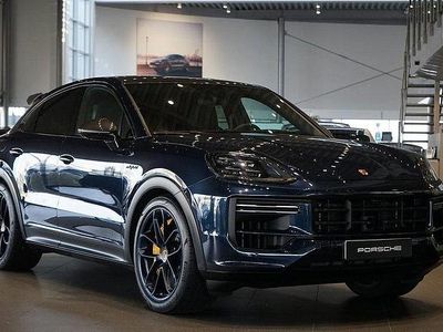 Mörkblå Begagnad 2024 Porsche Cayenne Turbo E-Hybrid SUV | 2 195 000 kr