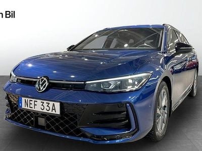 Blå Begagnad 2025 VW Passat Style Kombi | 439 900 kr (Marknadspris)