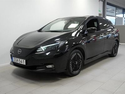 Okänd Begagnad 2023 Nissan Leaf 360º Halvkombi | 208 800 kr (Marknadspris)