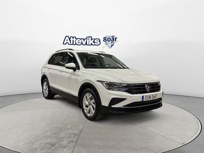 Vit Begagnad 2022 VW Tiguan SUV | 314 900 kr (Marknadspris)