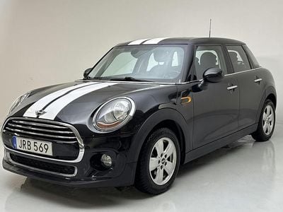 Svart Begagnad 2016 Mini Cooper Hatch Halvkombi | 135 000 kr (Marknadspris)
