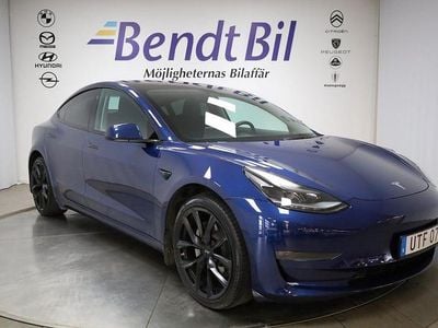 Begagnad Tesla Model 3 Long Range AWD 366 kW (498 HK) 2022 Blå Sedan