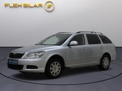 begagnad Skoda Octavia Kombi 1.6 TDI Automat Drag Värmare