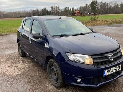 Blå Begagnad 2014 Dacia Sandero Halvkombi | 22 000 kr