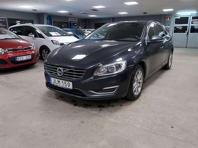 Grå Begagnad 2014 Volvo V60 Momentum Kombi | 119 500 kr (Marknadspris)
