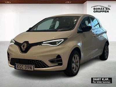 Vit Begagnad 2023 Renault Zoe Iconic Halvkombi | 199 000 kr (Marknadspris)