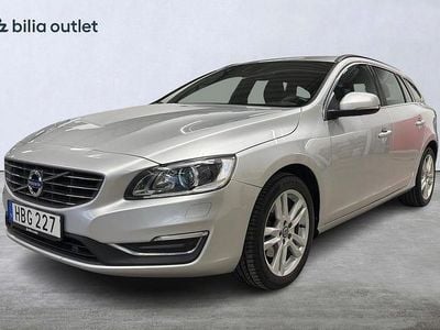 Begagnad Volvo V60 Momentum 190 HK (139 kW) 2018 Silver Kombi