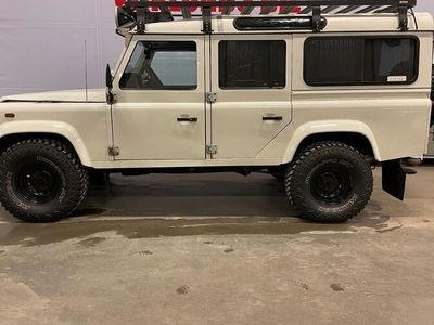 begagnad Land Rover Defender 110 Kombi 2.5 TD5 4x4 122hk Svensksåld