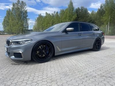 BMW M550