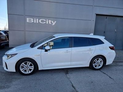 Vit Begagnad 2021 Suzuki Swace Kombi | 189 000 kr