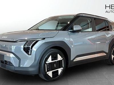 Grå (grey) Ny 2025 Kia EV3 Plus SUV | 490 430 kr (Marknadspris)
