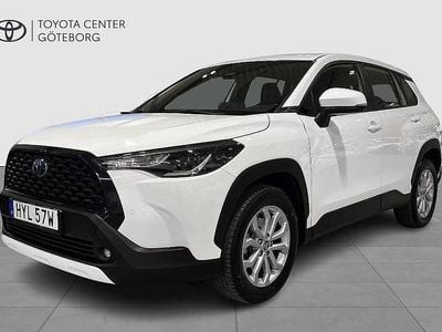 Vit Begagnad 2022 Toyota Corolla Cross Active SUV | 339 900 kr (Marknadspris)