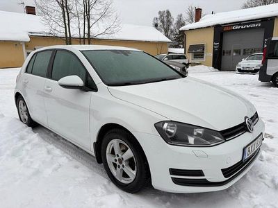 Begagnad VW Golf VII 105 HK (77 kW) 2013 Vit Halvkombi