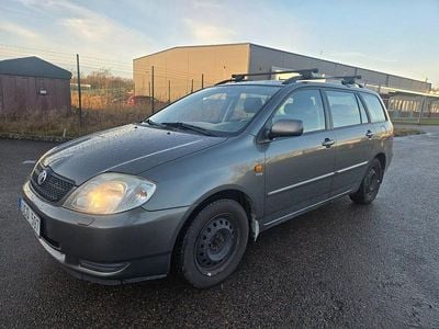Grå Begagnad 2003 Toyota Corolla Kombi | 32 900 kr (Marknadspris)