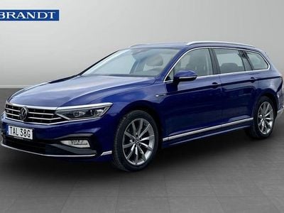 Blå Begagnad 2022 VW Passat R-line Kombi | 294 900 kr (Marknadspris)