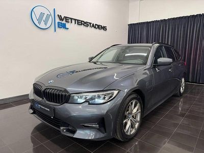 Mineralgrå metallic Begagnad 2021 BMW 330 Sport Line Kombi | 214 900 kr