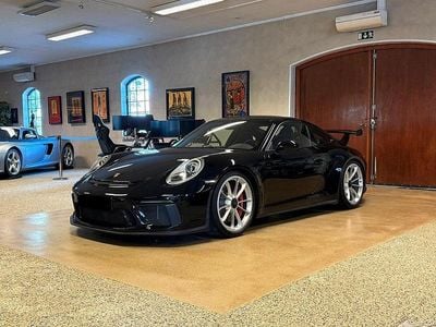 Svart Begagnad 2018 Porsche 991 | 1 695 000 kr