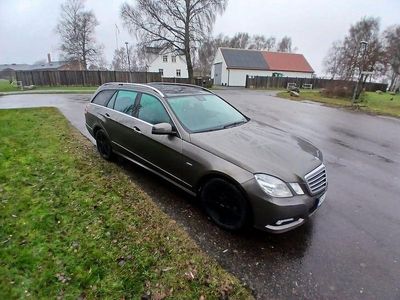 Mercedes E220