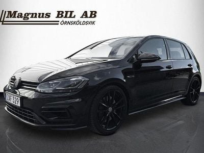 Svart Begagnad 2017 VW Golf VII R Halvkombi | 339 900 kr