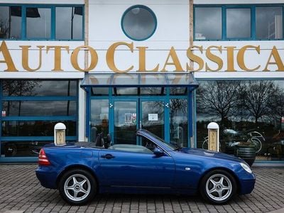 Begagnad Mercedes SLK230 193 HK (141 kW) 1999 Röd metallic Cab