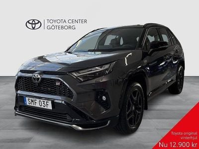 Grå Begagnad 2023 Toyota RAV4 Sport SUV | 589 900 kr (Dyr)