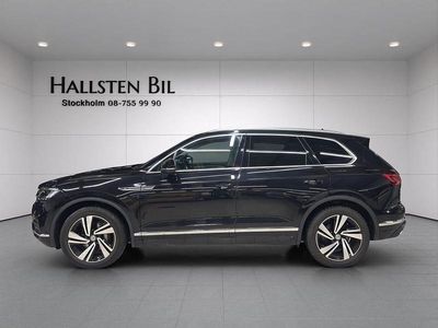 Svart (deep black pearl effect) Begagnad 2019 VW Touareg S SUV | 399 000 kr