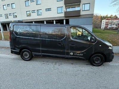 Begagnad Opel Vivaro 120 HK (88 kW) 2016 Minibuss
