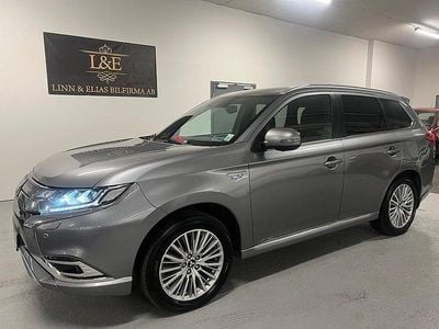 Grå Begagnad 2018 Mitsubishi Outlander P-HEV SUV | 189 900 kr (Marknadspris)