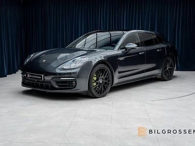 Grå Begagnad 2021 Porsche Panamera 4S Sport Turismo Sedan | 909 900 kr