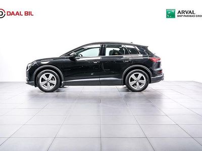 Begagnad Audi Q4 e-tron Proline 150 kW (204 HK) 2022 Svart SUV