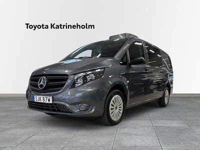 Grå Begagnad 2023 Mercedes Vito Van | 499 900 kr