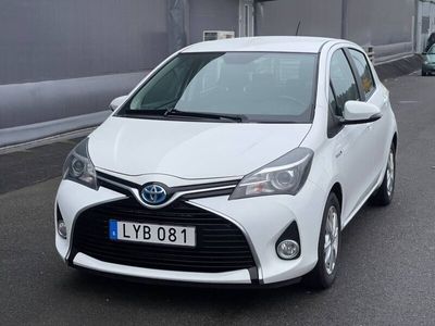 begagnad Toyota Yaris Hybrid e-CVT Euro 6