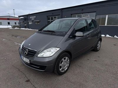 Begagnad Mercedes A160 Classic 95 HK (69 kW) 2009 Silver Halvkombi