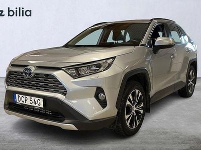 Silver Begagnad 2019 Toyota RAV4 Hybrid Active SUV | 309 000 kr (Marknadspris)