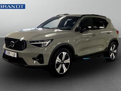 Begagnad Volvo XC40 Plus 214 HK (157 kW) 2023 Grön SUV