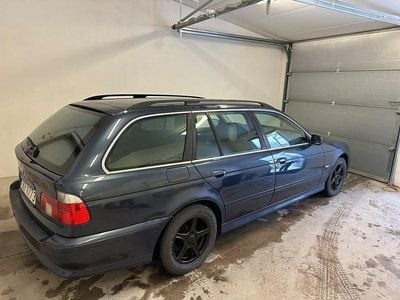 Begagnad BMW 520 170 HK (125 kW) 2002 Mörkblå Kombi