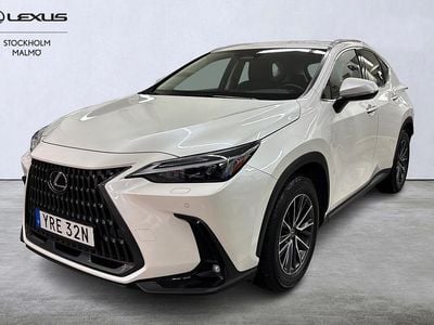 Grön Begagnad 2025 Lexus NX450h+ Business Edition SUV | 579 000 kr (Bra pris)