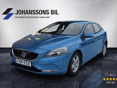 Blå Begagnad 2015 Volvo V40 Halvkombi | 129 900 kr (Marknadspris)