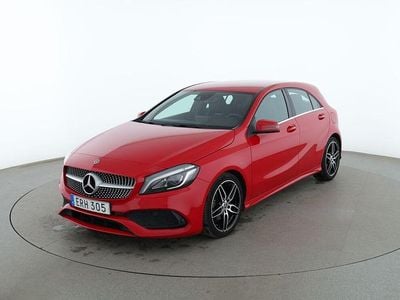 Röd Begagnad 2018 Mercedes A180 Style Halvkombi | 161 000 kr (Superpris)