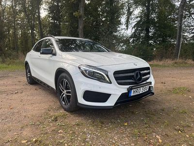 Mercedes GLA220