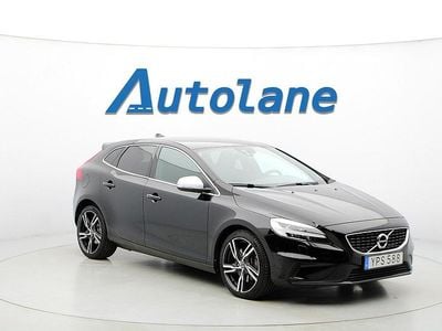 Begagnad Volvo V40 R-Design 245 HK (180 kW) 2017 Onyx black Kombi