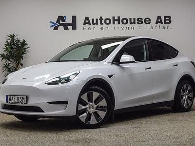 Vit Begagnad 2022 Tesla Model Y Standard Range SUV | 349 000 kr (Marknadspris)