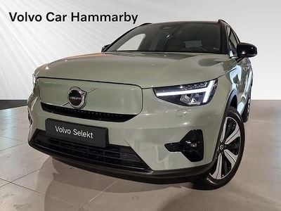 Grön Begagnad 2022 Volvo XC40 Plus SUV | 338 900 kr (Marknadspris)