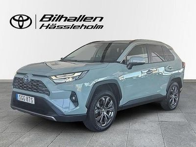 Grön Begagnad 2022 Toyota RAV4 Hybrid Executive SUV | 359 900 kr (Marknadspris)