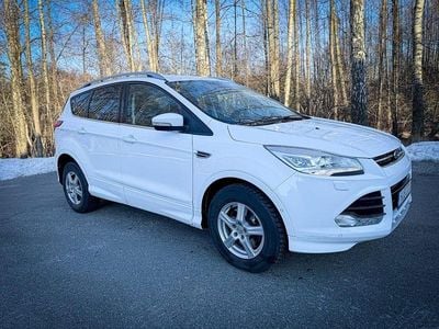Begagnad Ford Kuga Titanium 180 HK (132 kW) 2016 Vit SUV