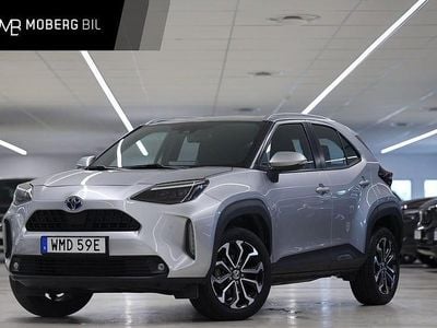 Silver Begagnad 2022 Toyota Yaris Hybrid Active | 259 900 kr (Marknadspris)