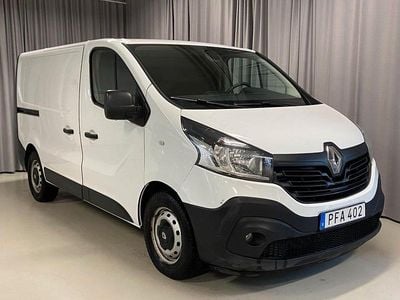 Vit Begagnad 2018 Renault Trafic Minibuss | 99 900 kr