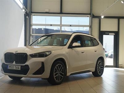 Begagnad BMW iX1 M Sport 230 kW (313 HK) 2023 Vit SUV