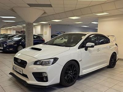 Begagnad Subaru WRX STI 301 HK (221 kW) 2013 Vit Sedan