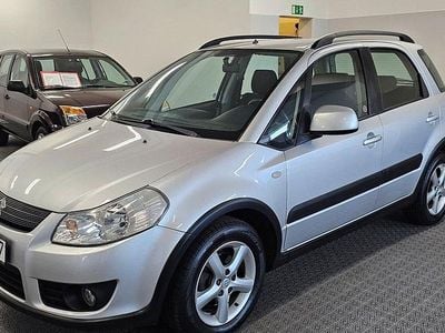 Begagnad Suzuki SX4 108 HK (79 kW) 2006 Silver Halvkombi